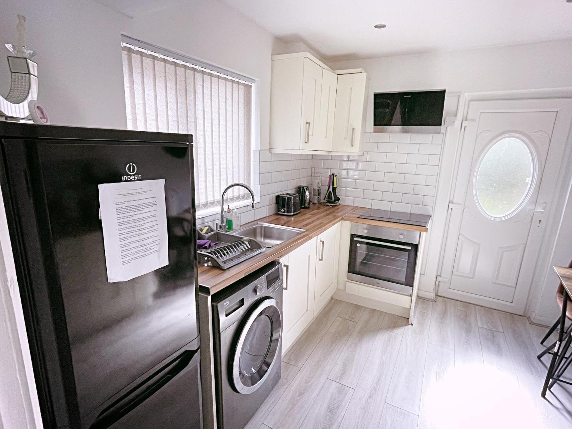 Entire 3-Bedroom Home In Oldham - Guest House Eksteriør bilde