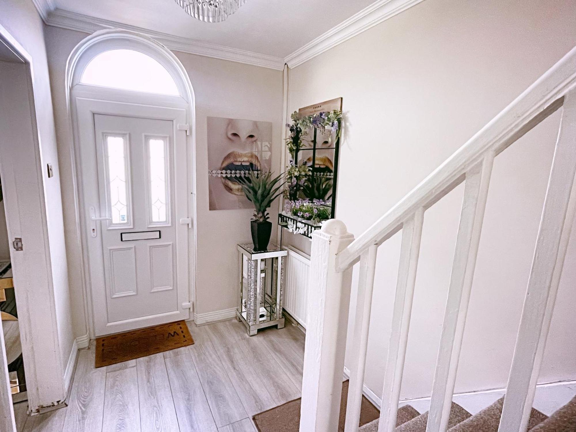 Entire 3-Bedroom Home In Oldham - Guest House Eksteriør bilde