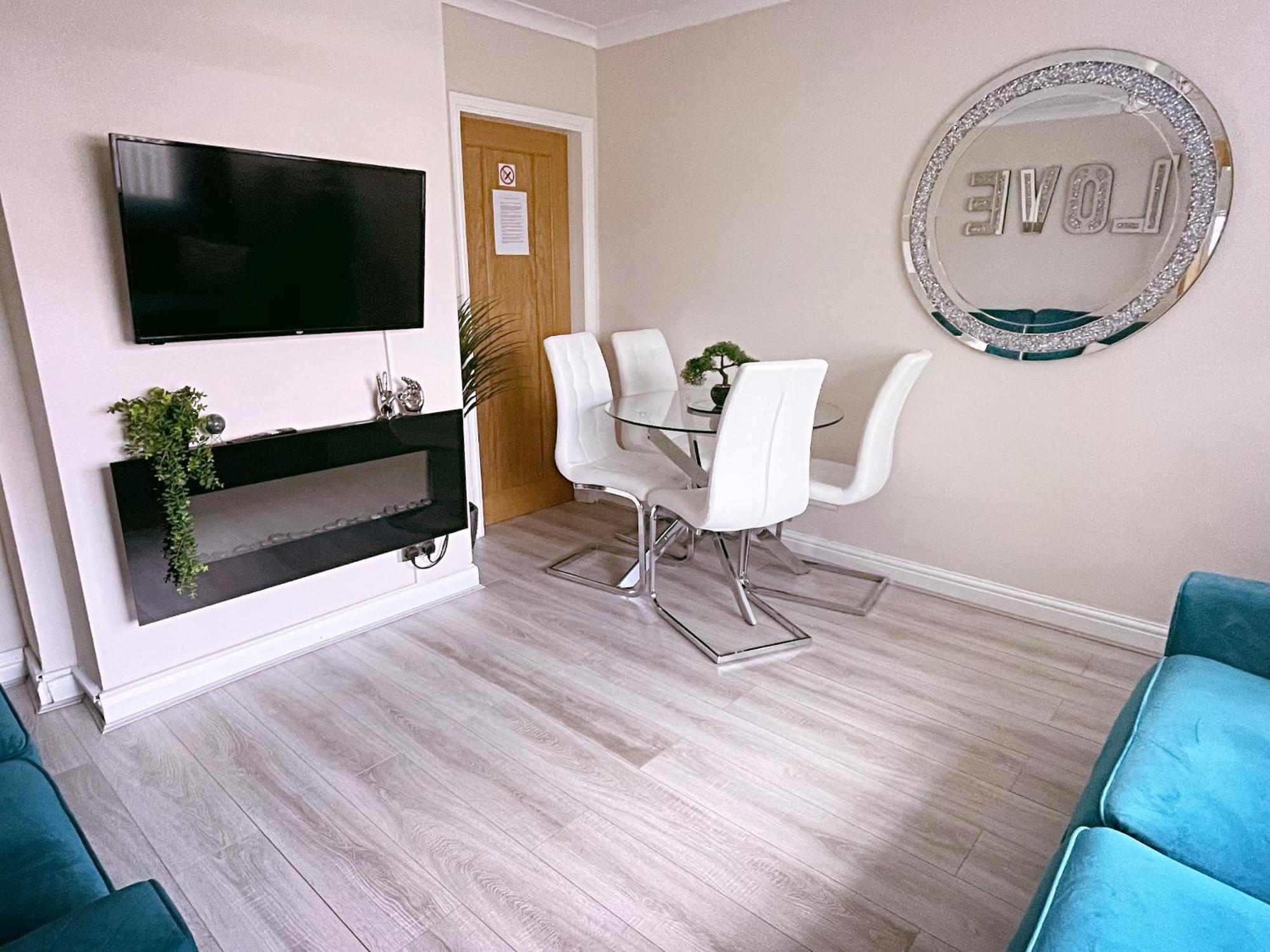 Entire 3-Bedroom Home In Oldham - Guest House Eksteriør bilde