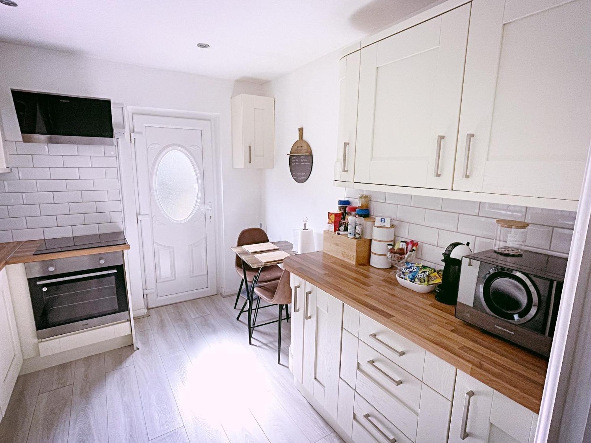 Entire 3-Bedroom Home In Oldham - Guest House Eksteriør bilde